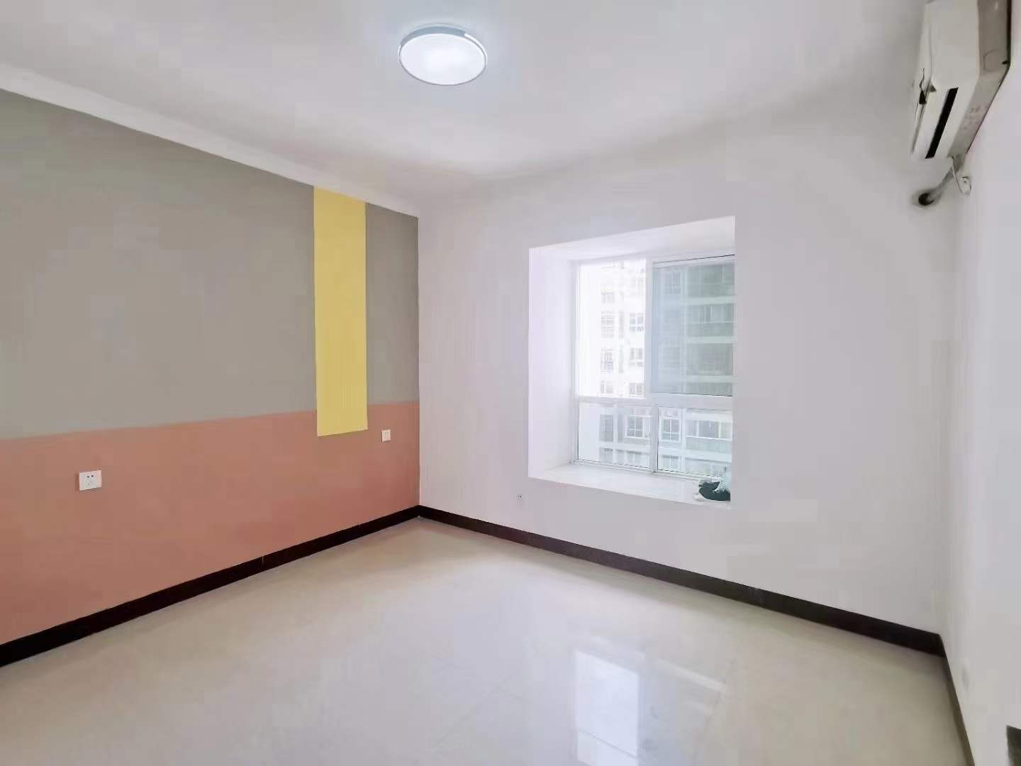 新大润发旁九州家园！全新装修！​仅售42.8万