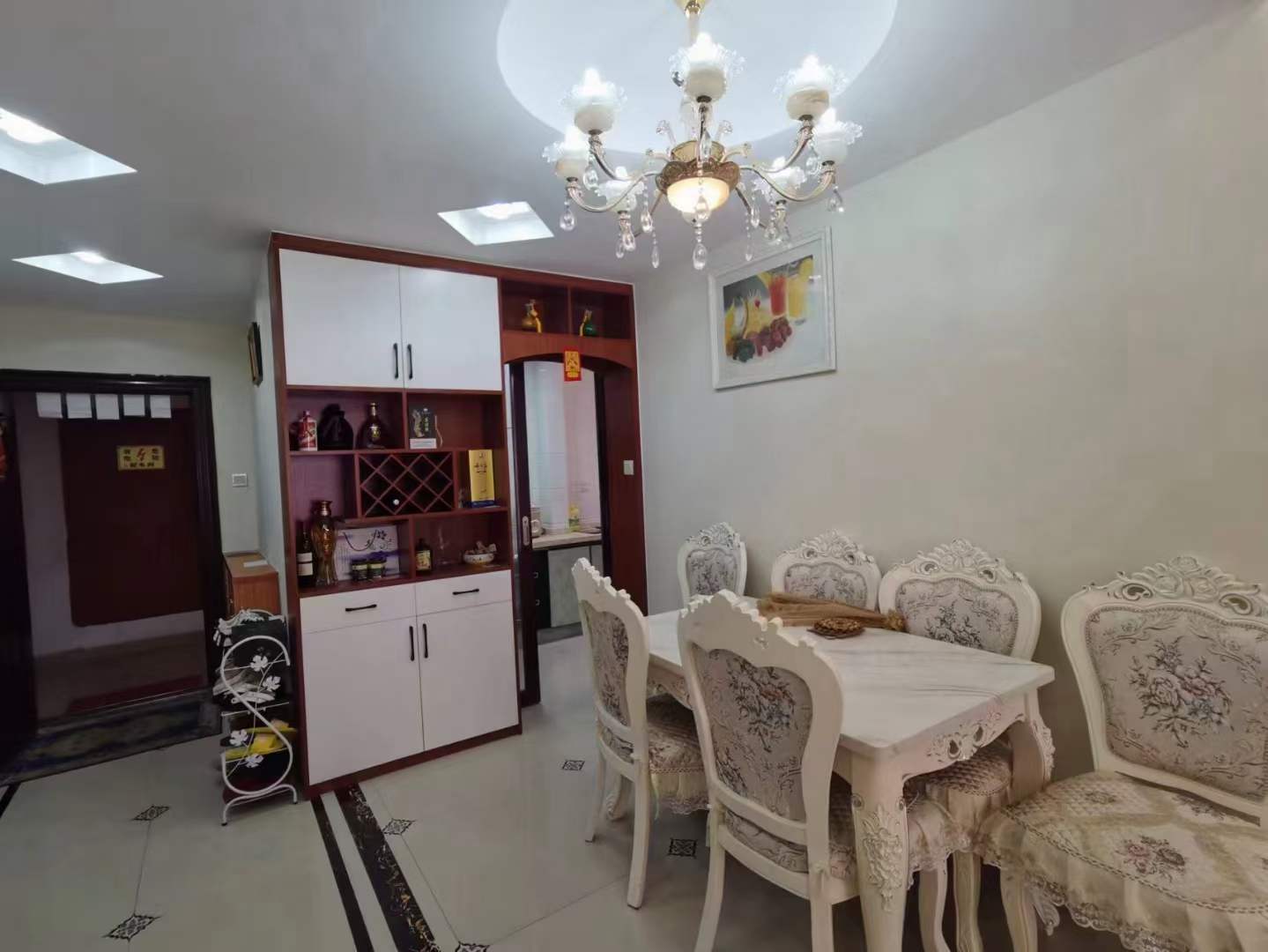 【桐洋国际】单价: 4500 面积: 75.96平  售价:  34.2万