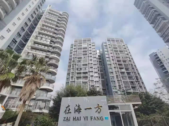 在海一方，电梯17楼，毛坯，3房2厅3阳台