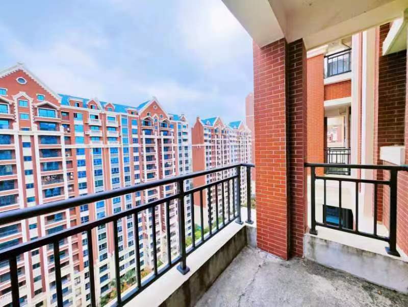 紫薇英伦小镇，100.38平➕超大赠送出售