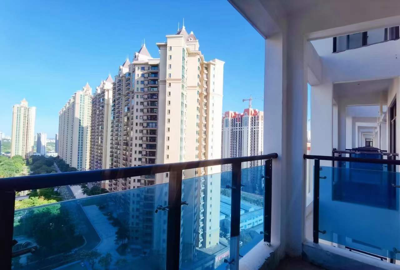 国企大盘大都金沙湾13楼，1房1厅无敌仅售25.8万