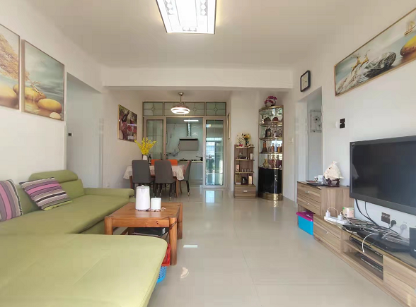 新大润发电梯3+1户型，朝南，满五唯一，58.8万！