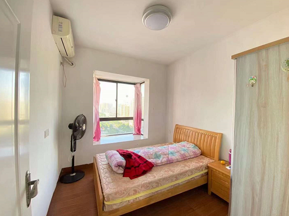 首付8万，新大润发侨港风情街附近海湾茗园2房2厅