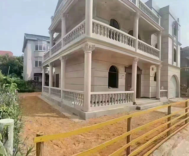 银滩片区 白金花园 独栋别墅 308平米，现在只需3xx万！